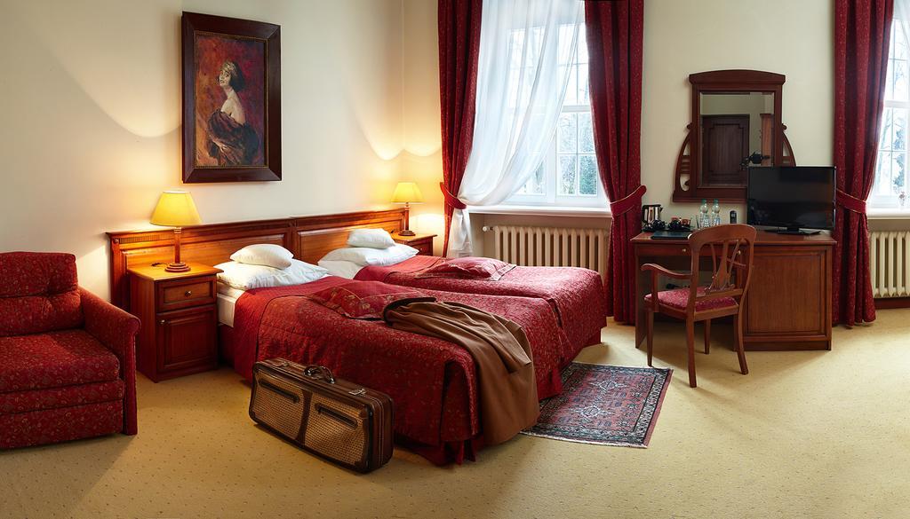 Zamek Na Skale Hotel Тшебешовице Стая снимка
