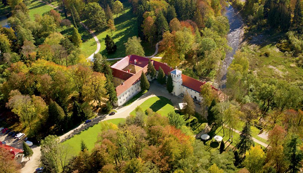 Zamek Na Skale Hotel Тшебешовице Екстериор снимка