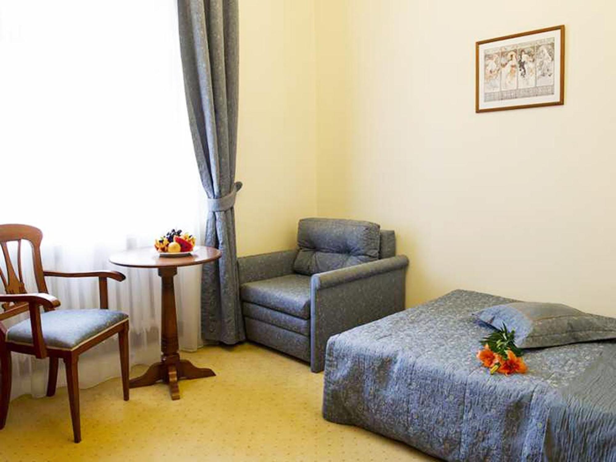 Zamek Na Skale Hotel Тшебешовице Стая снимка